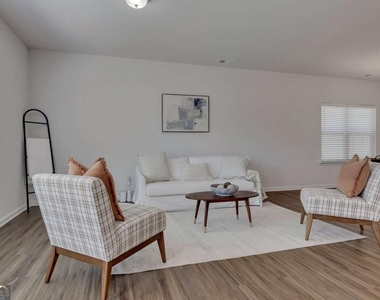 350 Cranston Drive - Photo Thumbnail 2
