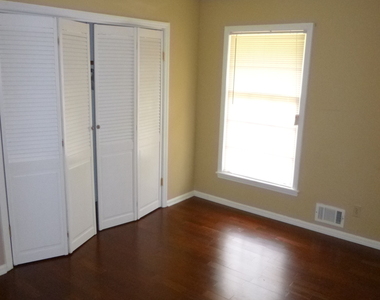 2575 Fox Hall Lane S - Photo Thumbnail 14