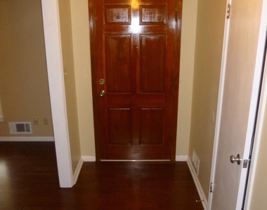 2575 Fox Hall Lane S - Photo Thumbnail 2