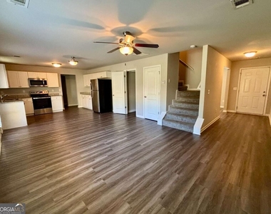 321 Nutwood Trace - Photo Thumbnail 3