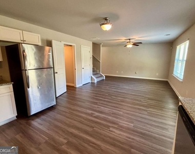 321 Nutwood Trace - Photo Thumbnail 7