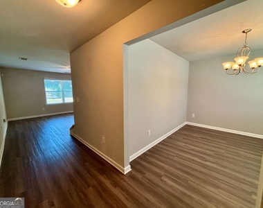 321 Nutwood Trace - Photo Thumbnail 1