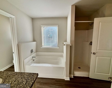321 Nutwood Trace - Photo Thumbnail 17