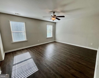 321 Nutwood Trace - Photo Thumbnail 15