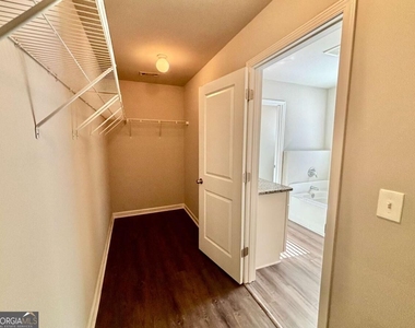 321 Nutwood Trace - Photo Thumbnail 18