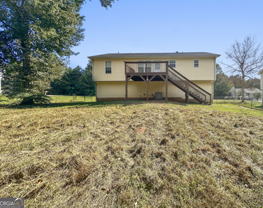 121 Maplewood Drive - Photo Thumbnail 15