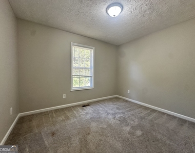 121 Maplewood Drive - Photo Thumbnail 11