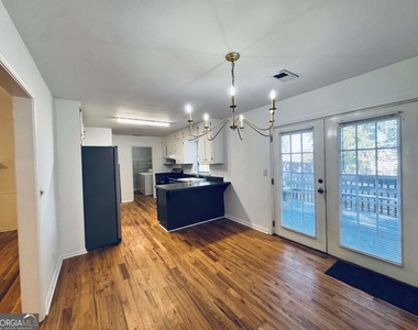 3715 Martin Farm Road - Photo Thumbnail 4