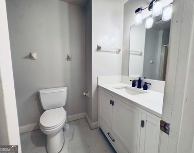 3715 Martin Farm Road - Photo Thumbnail 11