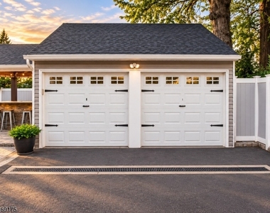 1048 Kensington Ter - Photo Thumbnail 15