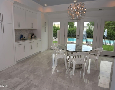 229 Lockwood Avenue - Photo Thumbnail 8