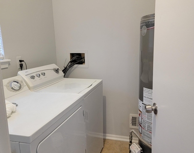 2 Carnaby Close - Photo Thumbnail 12
