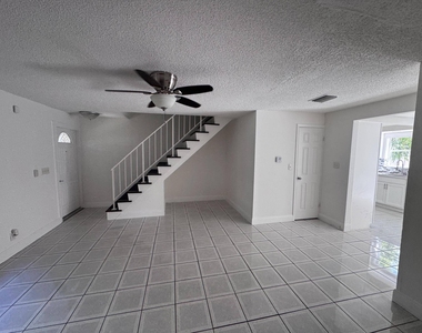 7918 Kimberly Boulevard - Photo Thumbnail 1