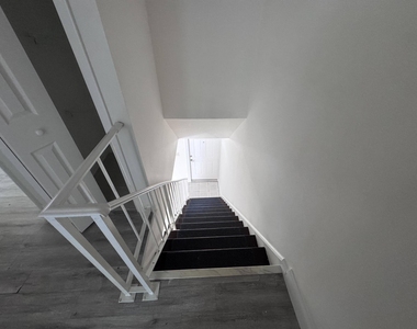7918 Kimberly Boulevard - Photo Thumbnail 16