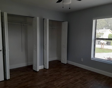 6284 Francis Street - Photo Thumbnail 8