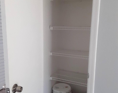 6284 Francis Street - Photo Thumbnail 14