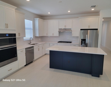 8433 Beagle Terrace - Photo Thumbnail 2
