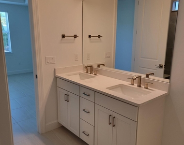 8433 Beagle Terrace - Photo Thumbnail 8