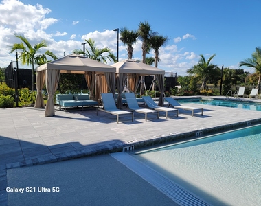 8433 Beagle Terrace - Photo Thumbnail 18