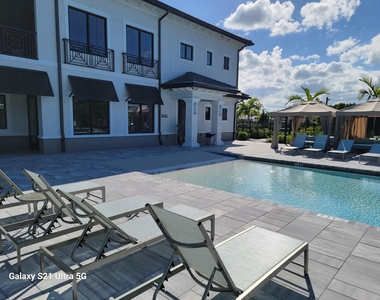 8433 Beagle Terrace - Photo Thumbnail 17