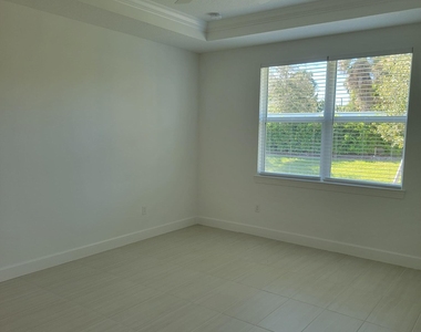 8433 Beagle Terrace - Photo Thumbnail 11