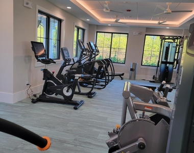 8433 Beagle Terrace - Photo Thumbnail 21