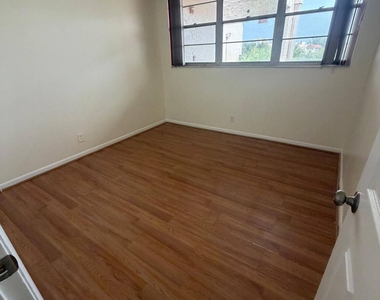 9510 Seagrape Drive - Photo Thumbnail 20