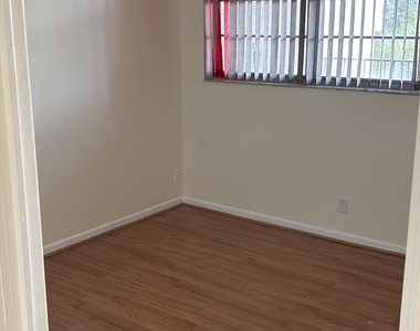 9510 Seagrape Drive - Photo Thumbnail 13