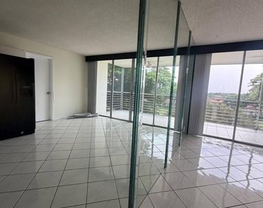 9510 Seagrape Drive - Photo Thumbnail 22