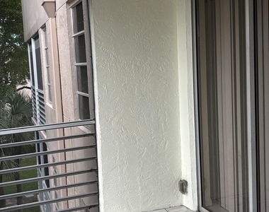 9510 Seagrape Drive - Photo Thumbnail 15