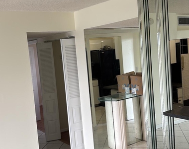 9510 Seagrape Drive - Photo Thumbnail 4
