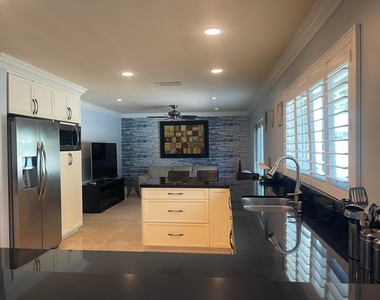 4885 Sugar Pine Drive - Photo Thumbnail 18