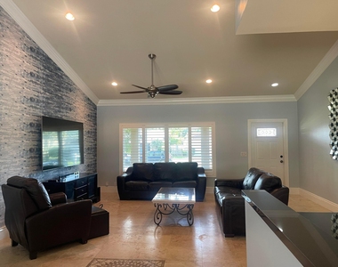 4885 Sugar Pine Drive - Photo Thumbnail 3