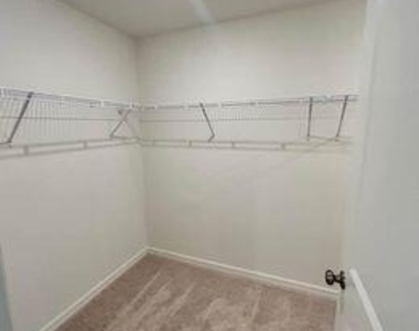 1808 Grand Ridge Street - Photo Thumbnail 16