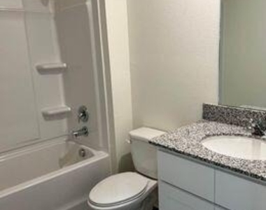 1808 Grand Ridge Street - Photo Thumbnail 4