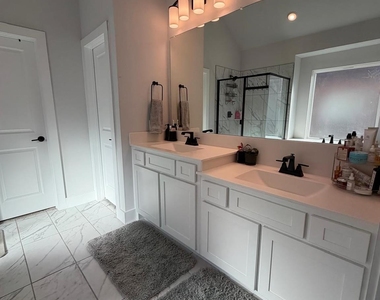 6228 White Creek Drive - Photo Thumbnail 15