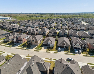 6228 White Creek Drive - Photo Thumbnail 28