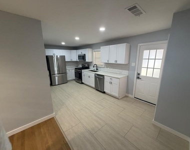 2320 Prichard Lane - Photo Thumbnail 5