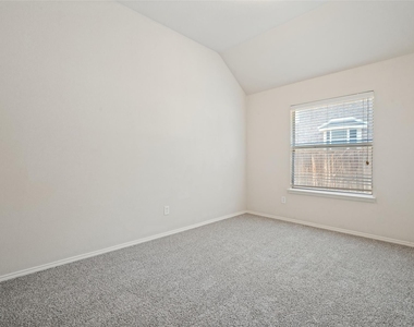 1021 Cherry Hill Lane - Photo Thumbnail 9