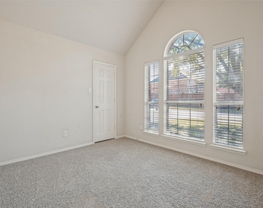 1021 Cherry Hill Lane - Photo Thumbnail 5