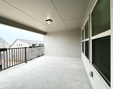 7856 Manilla Drive - Photo Thumbnail 20