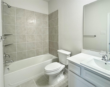 7856 Manilla Drive - Photo Thumbnail 15