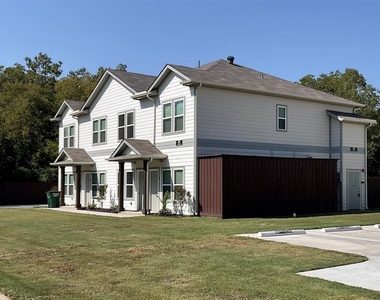 207 W Cloud Street - Photo Thumbnail 2