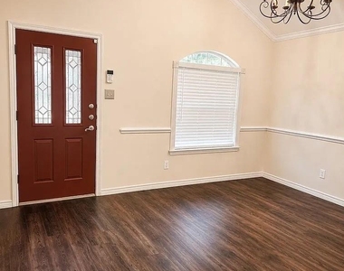 1207 Fox Trail Drive - Photo Thumbnail 3