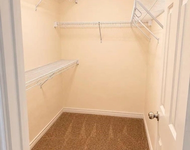 1207 Fox Trail Drive - Photo Thumbnail 18