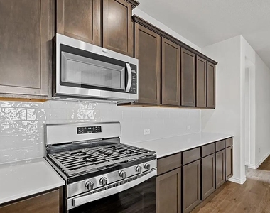 2067 Hearn Drive - Photo Thumbnail 10
