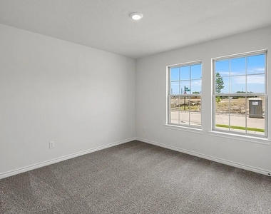 2067 Hearn Drive - Photo Thumbnail 19