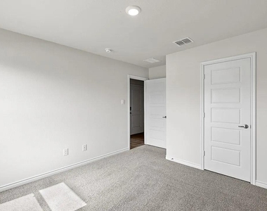 2067 Hearn Drive - Photo Thumbnail 24