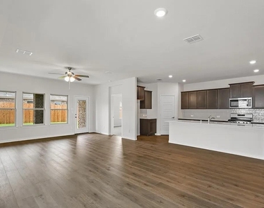 2067 Hearn Drive - Photo Thumbnail 1