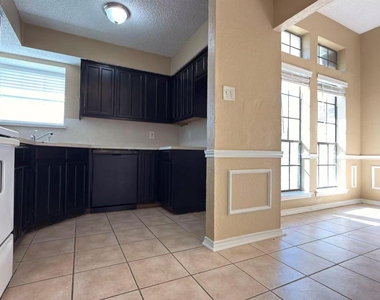 7213 Colgate Lane - Photo Thumbnail 8